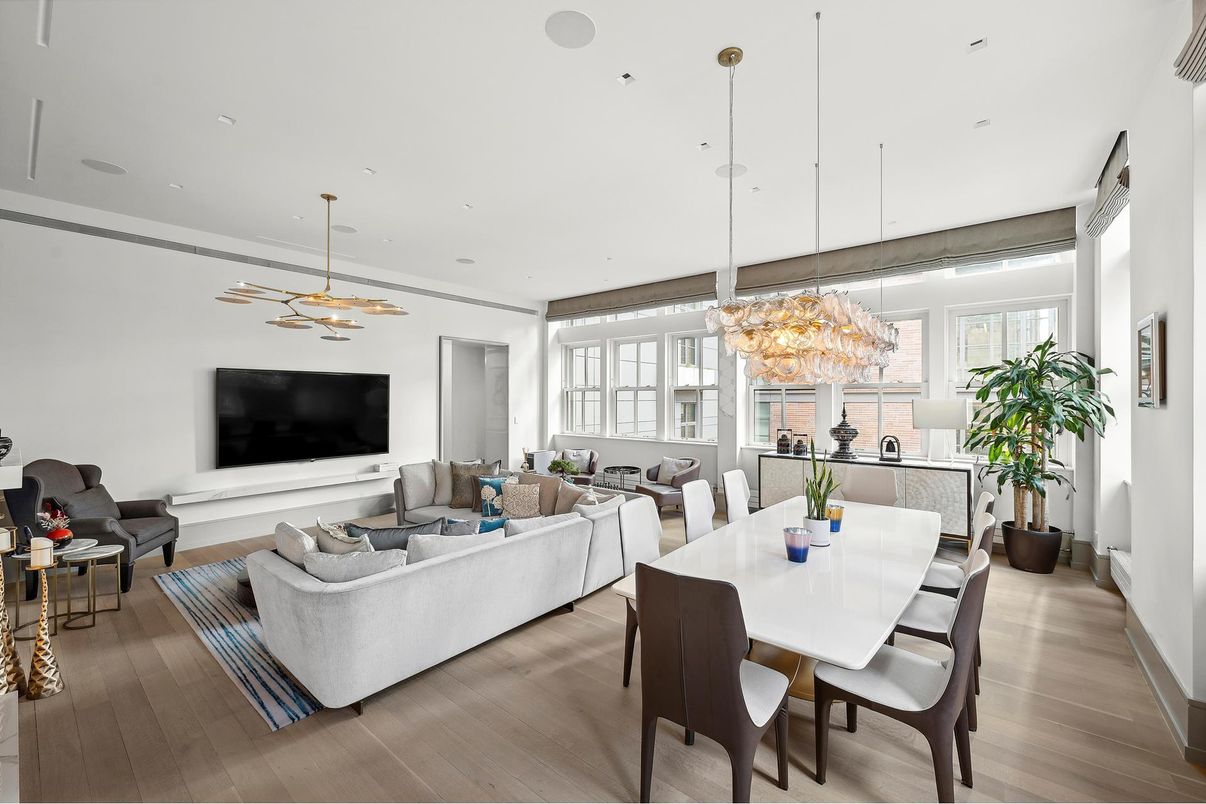 Chandelier, Dining room, Interior, Living room, Pendant Lights, Recessed Lighting, Wood Texture Flooring