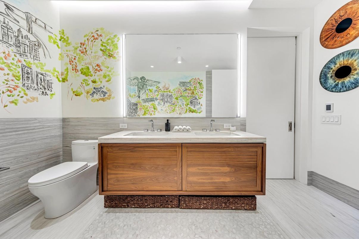 Bathroom, Dual Sink Vanities, Interior, Recessed Lighting