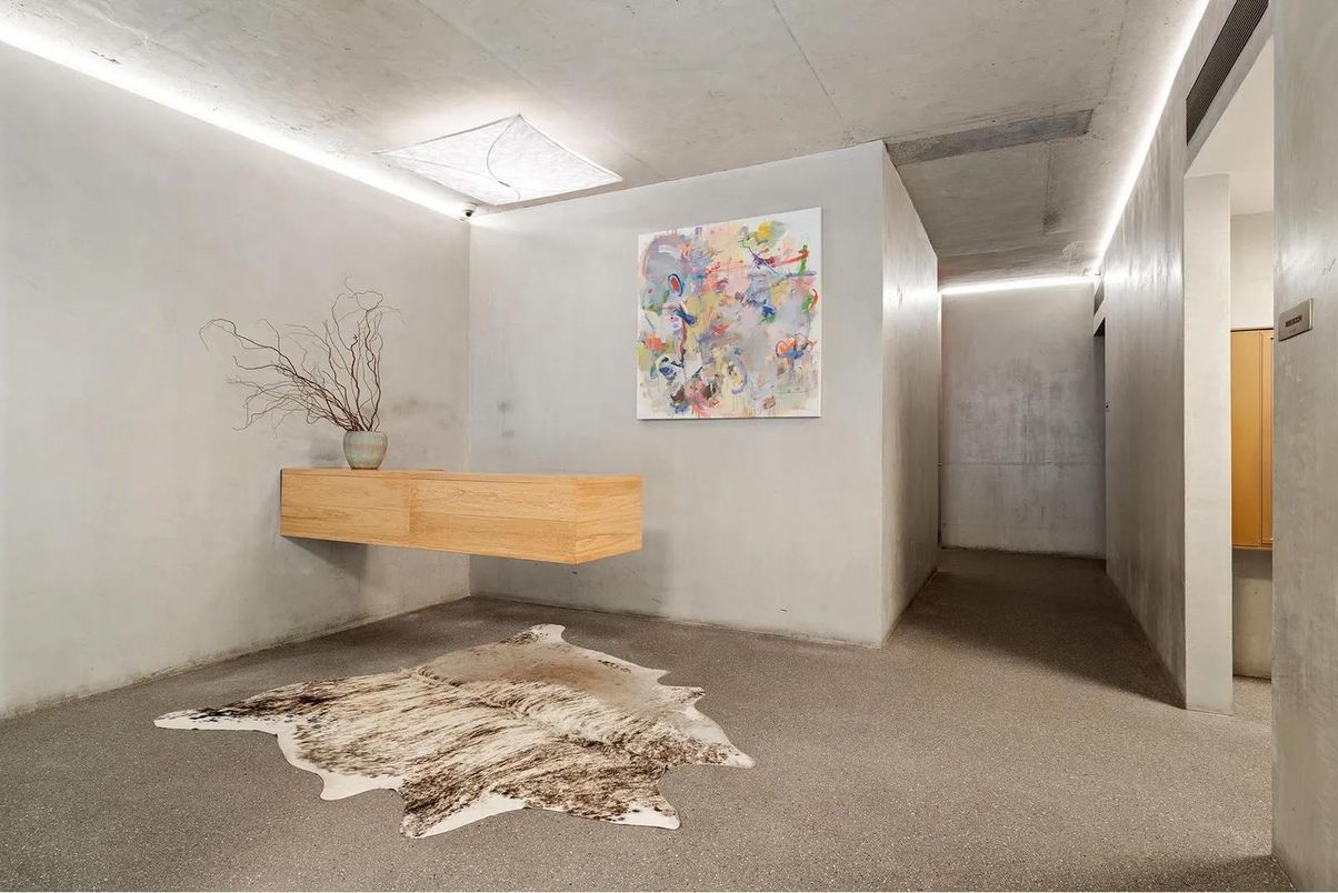 Elevator, Interior