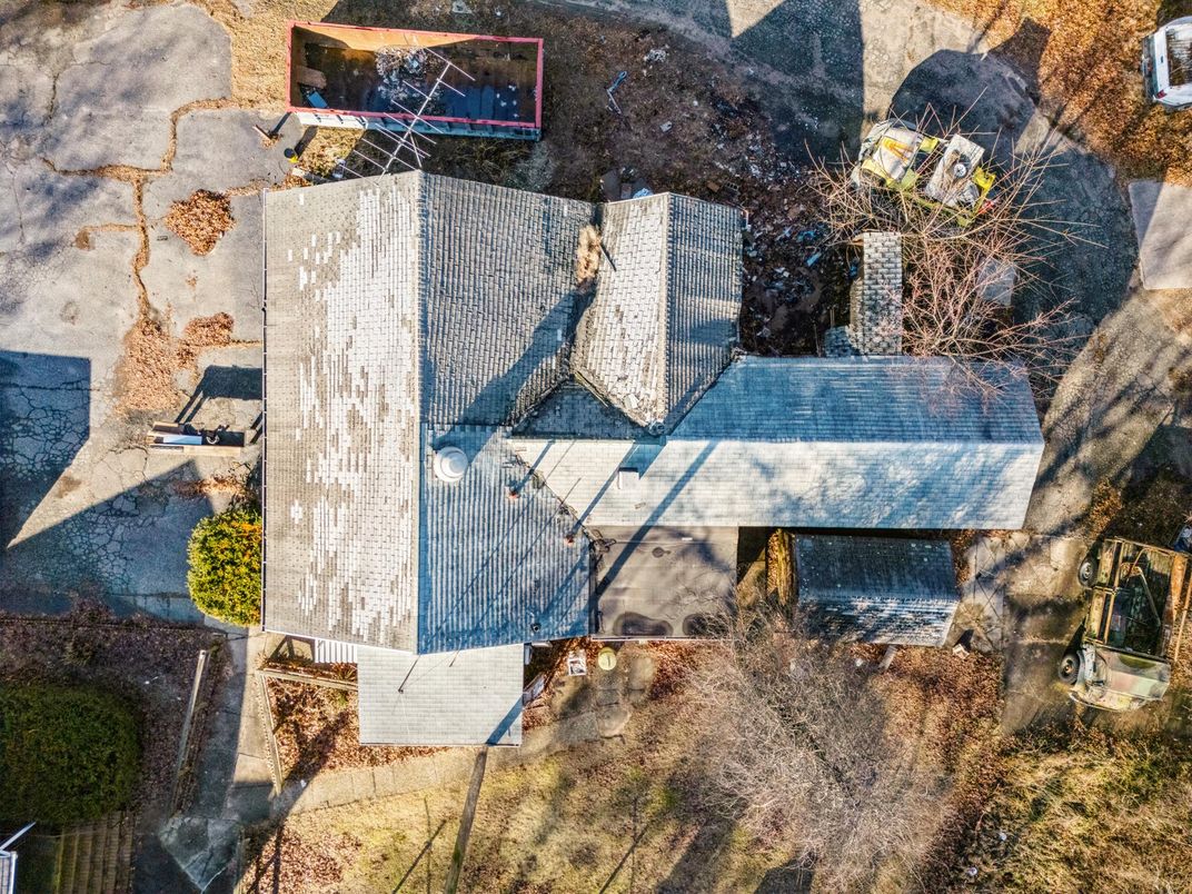 Exterior, Drone