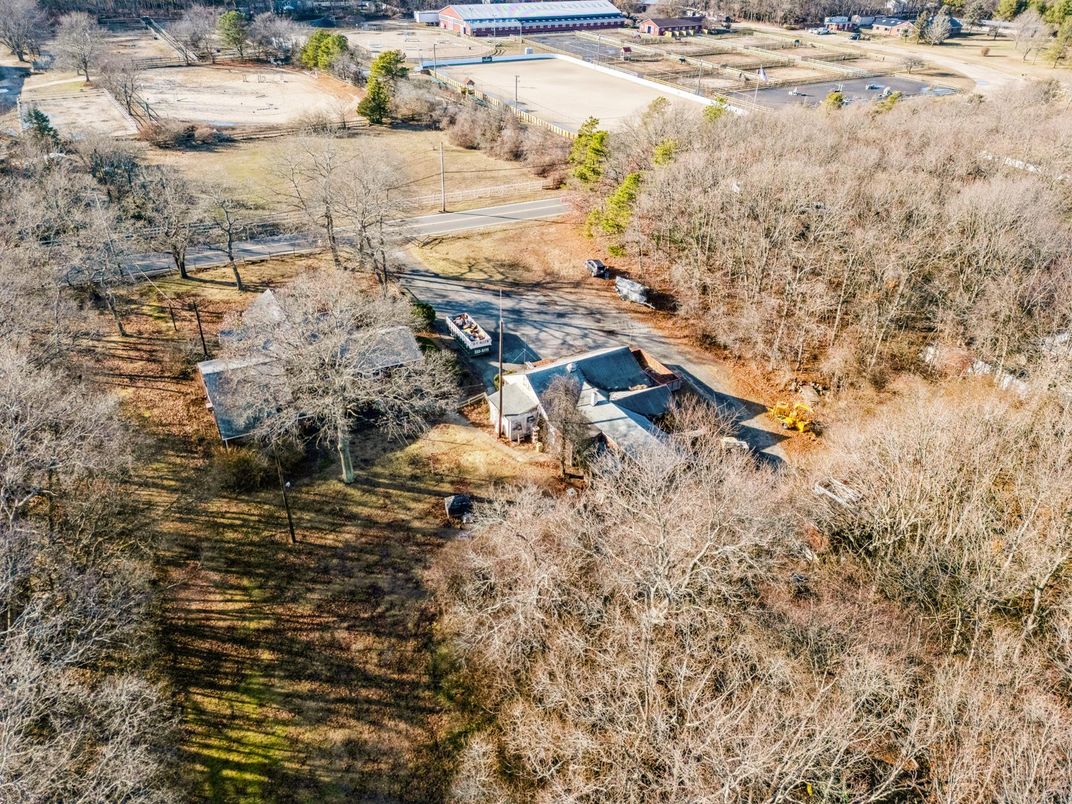 Exterior, Drone