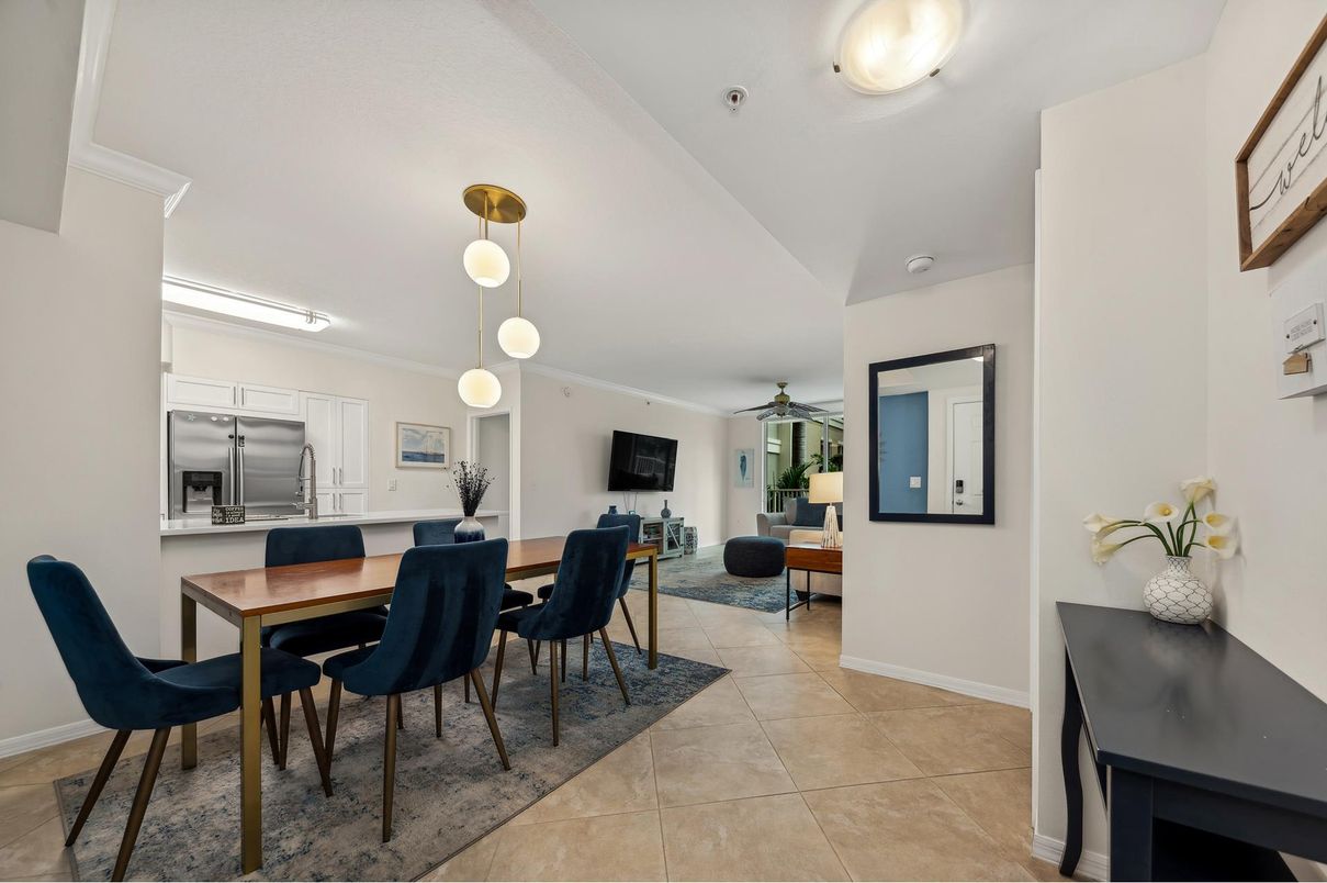 Dining room, Interior, Kitchen, Living room, Pendant Lights, Stainless Steel Appliances