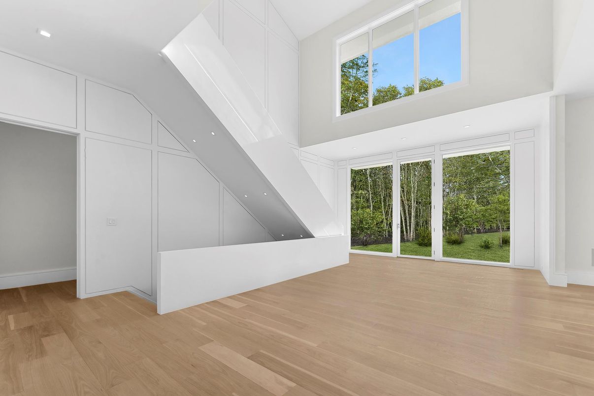 Interior, Recessed Lighting, Wood Texture Flooring