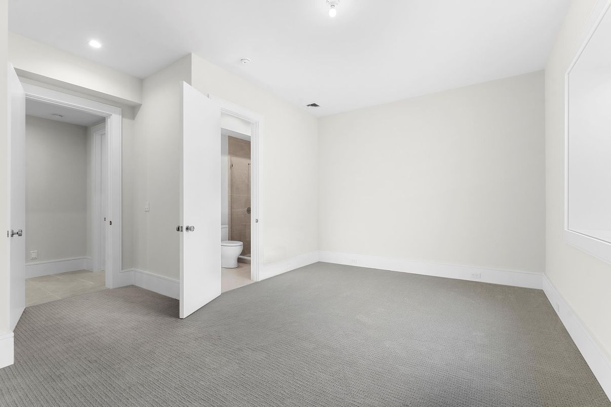 Bathroom, Empty room, Interior, Recessed Lighting