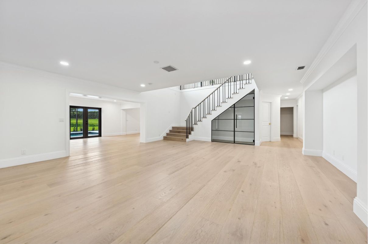 Empty room, Interior, Recessed Lighting, Wood Texture Flooring