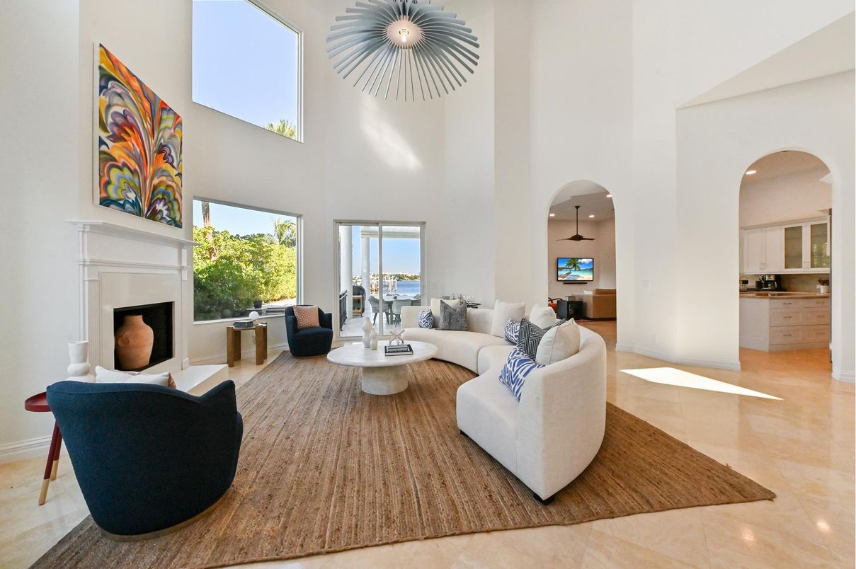 Fireplace, Interior, Living room, Pendant Lights
