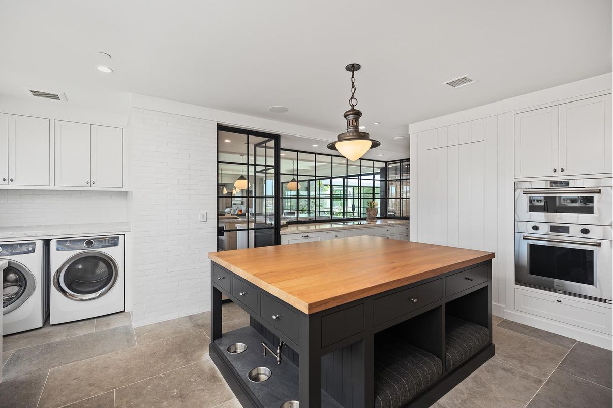 Interior, Kitchen, Pendant Lights, Recessed Lighting, Washer