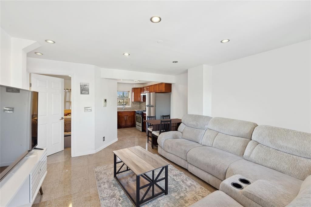 Interior, Kitchen, Living room, Recessed Lighting, Stainless Steel Appliances