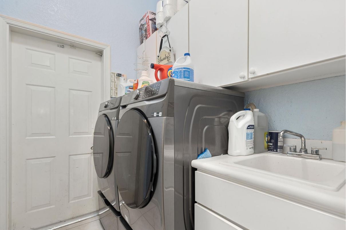 Interior, Washer