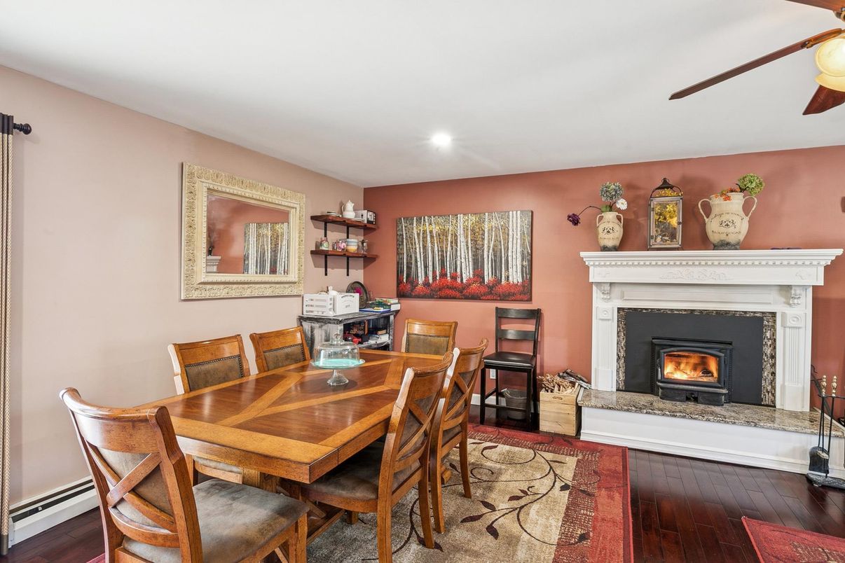 Dining room, Fireplace, Interior, Recessed Lighting, Wood Texture Flooring