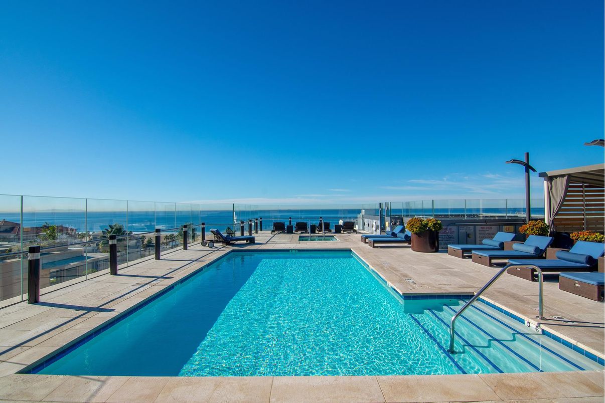 Exterior, Pool, Water