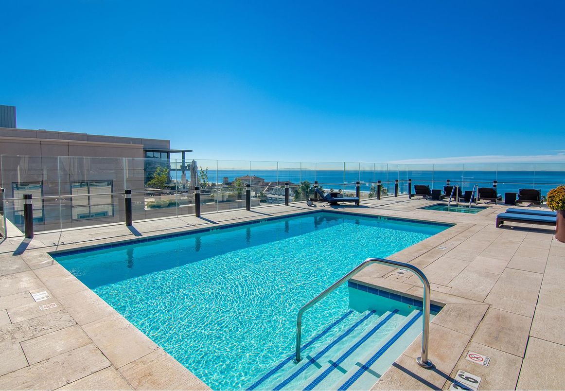 Exterior, Pool, Water