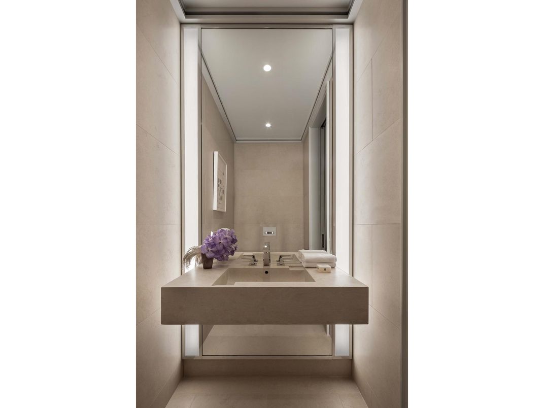 Bathroom, Interior, Recessed Lighting