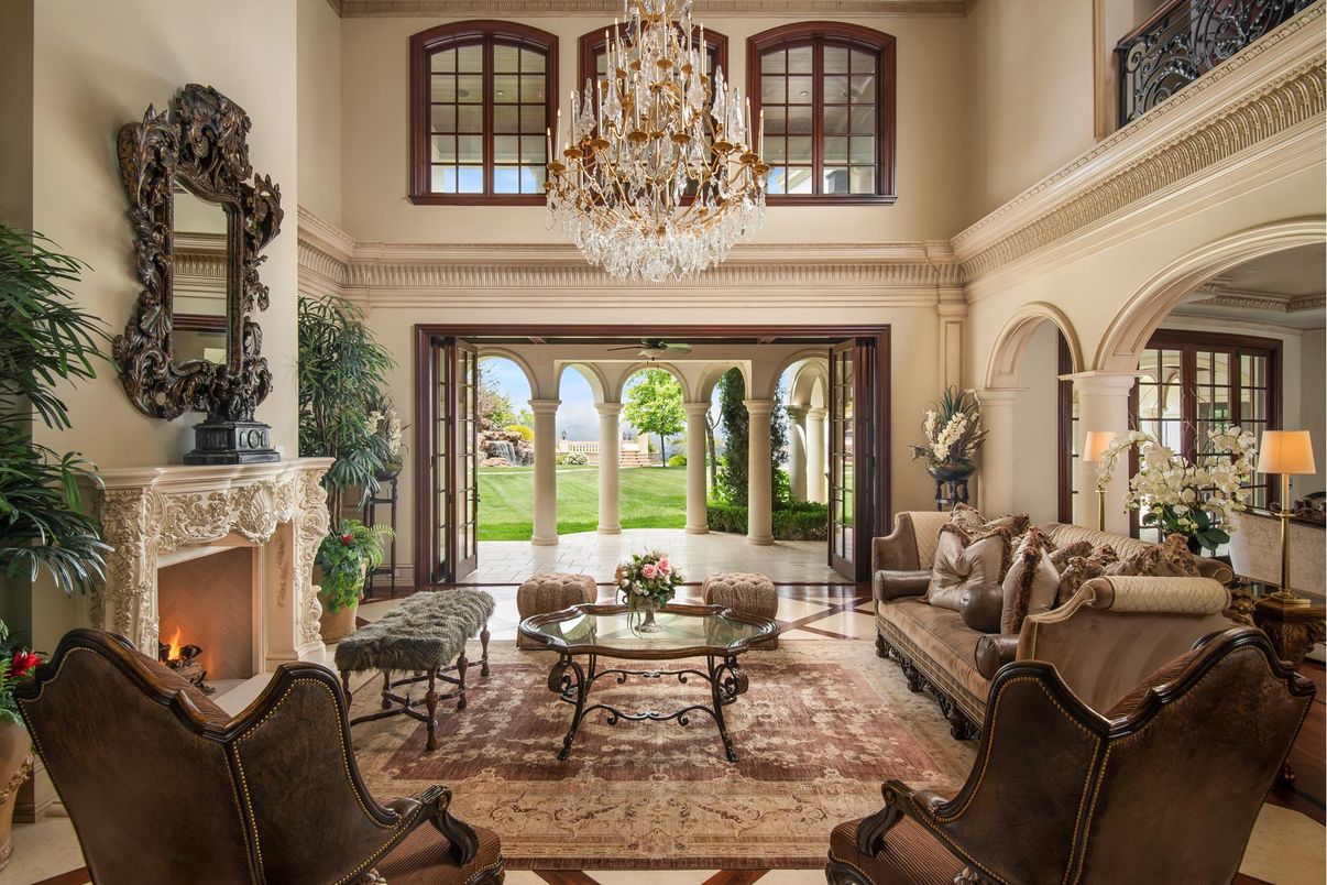 Chandelier, Fireplace, Interior, Living room