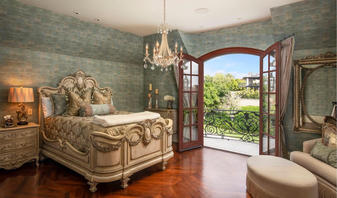 Bedroom, Chandelier, Interior, Recessed Lighting, Wood Texture Flooring