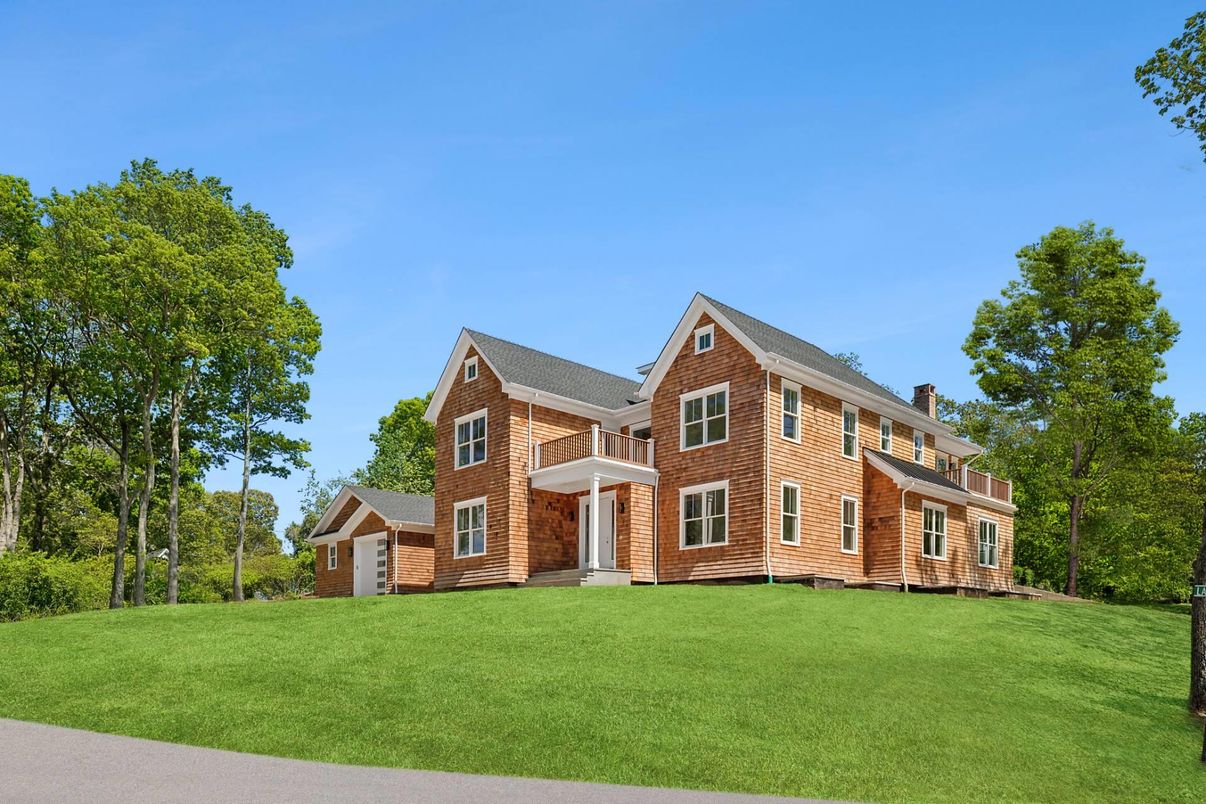 Attached, Backyard, Exterior, Facade, Brick Facade, Brick Traditional