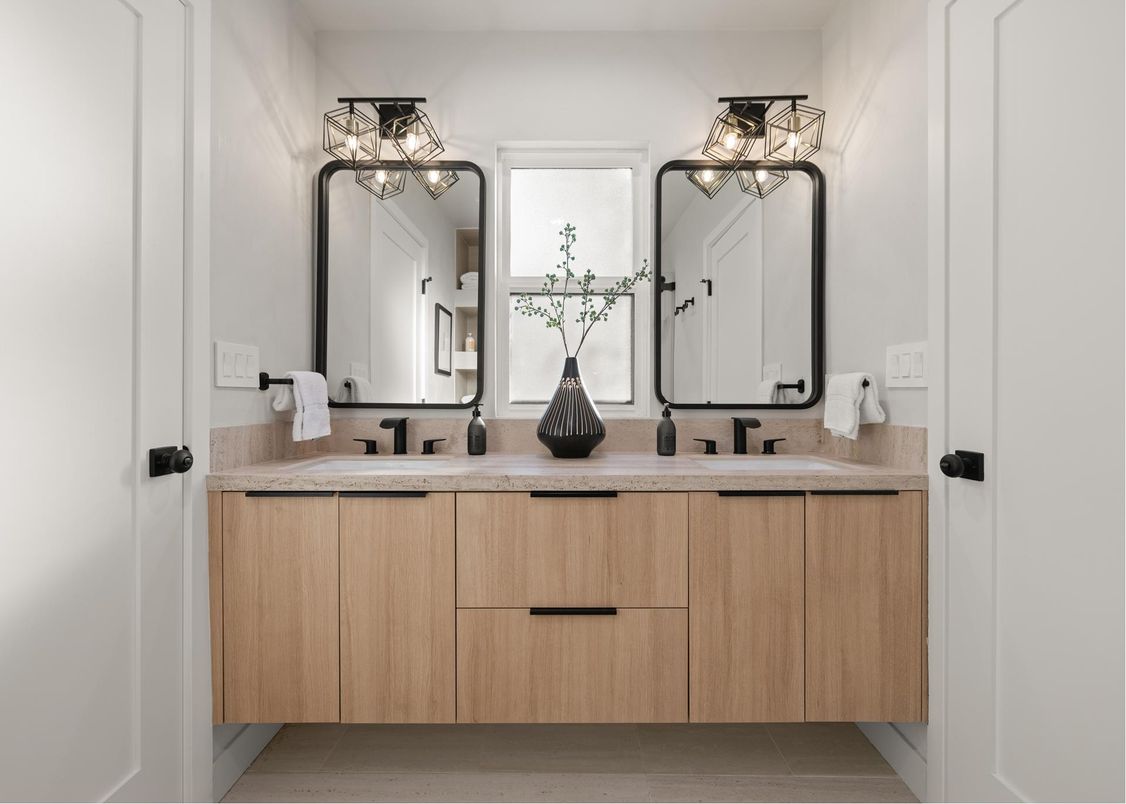 Bathroom, Dual Sink Vanities, Interior