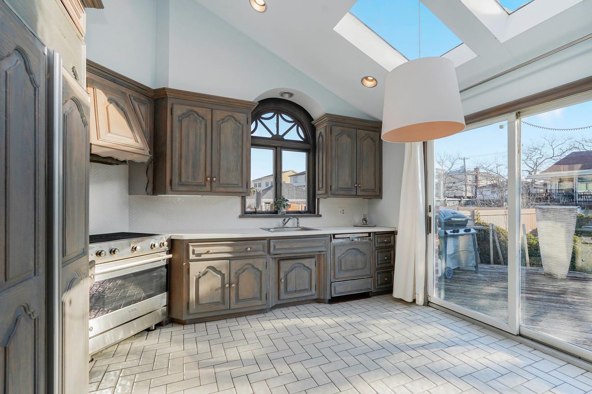 Interior, Kitchen, Pendant Lights, Recessed Lighting, Stainless Steel Appliances