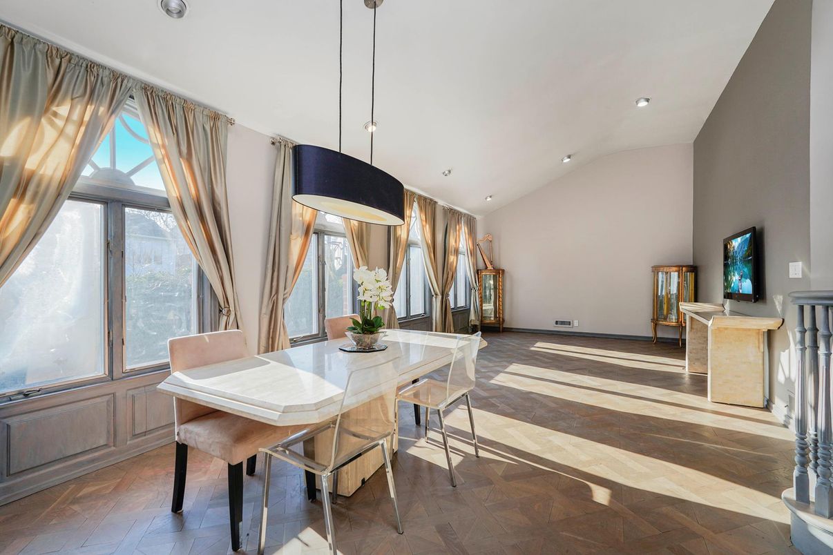Dining room, Interior, Pendant Lights, Recessed Lighting, Wood Texture Flooring