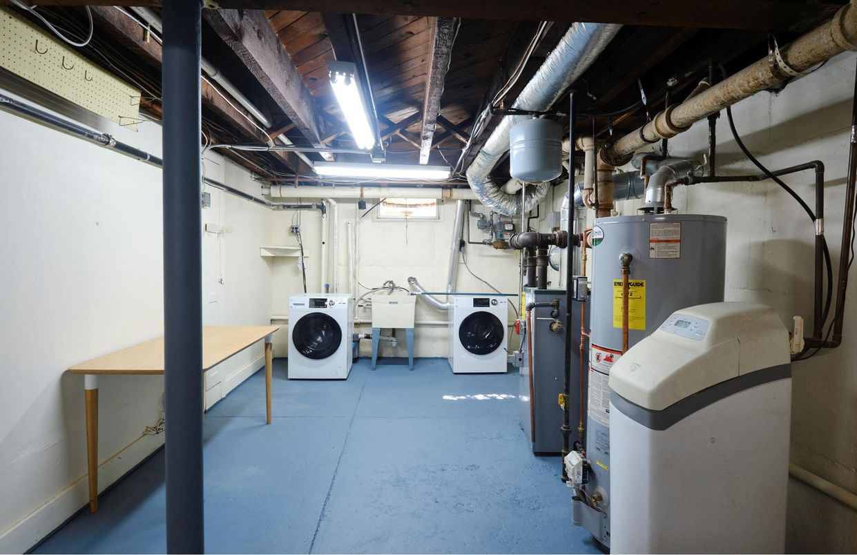 Interior, Washer