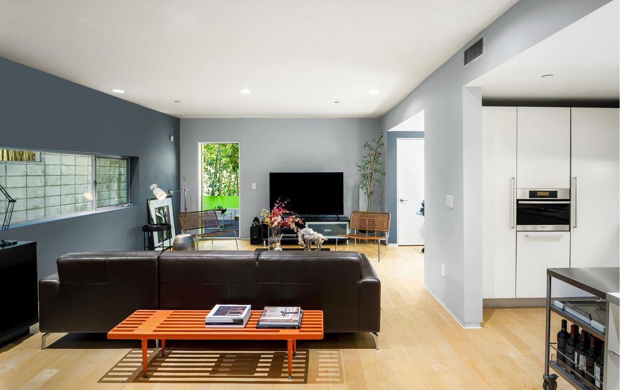 Interior, Living room, Recessed Lighting, Wood Texture Flooring