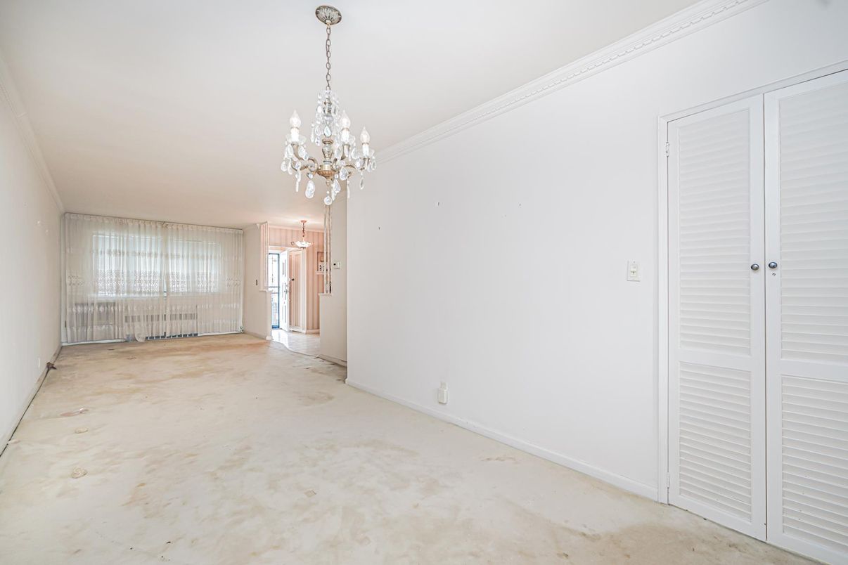 Chandelier, Empty room, Interior