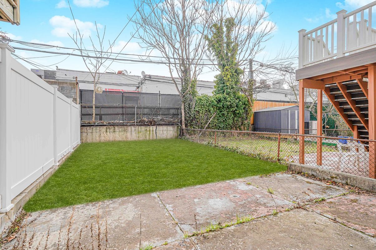 Backyard, Exterior