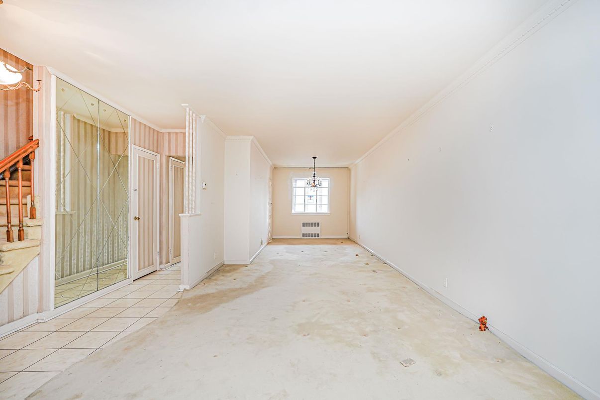 Empty room, Interior, Pendant Lights