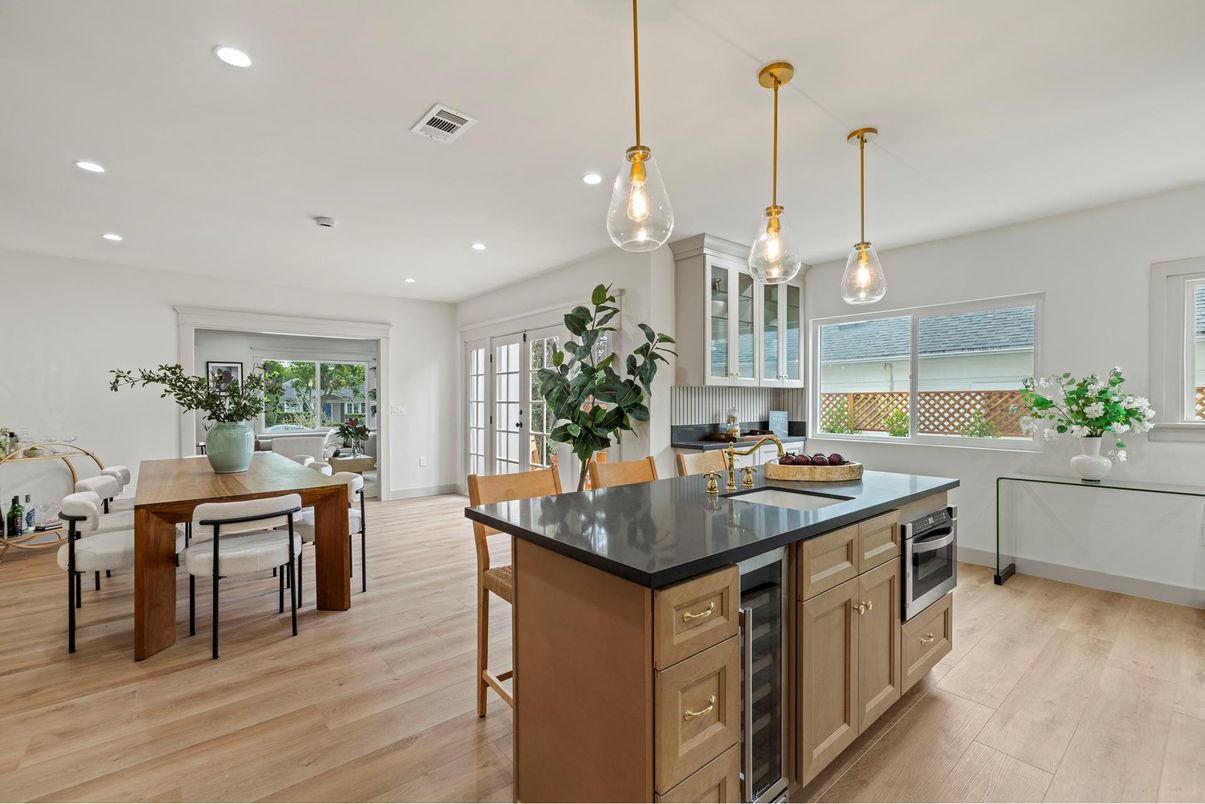 Dining room, Interior, Kitchen, Pendant Lights, Recessed Lighting, Wood Texture Flooring