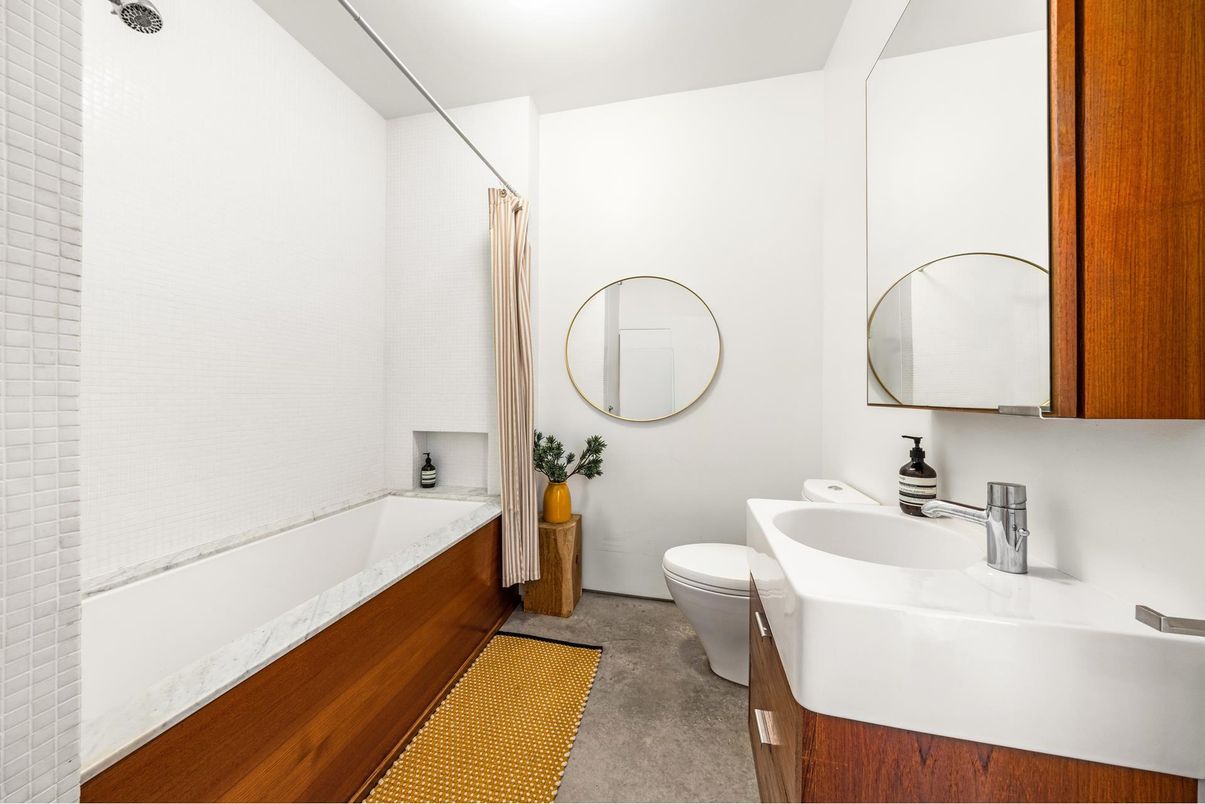 Bathroom, Dual Sink Vanities, Interior
