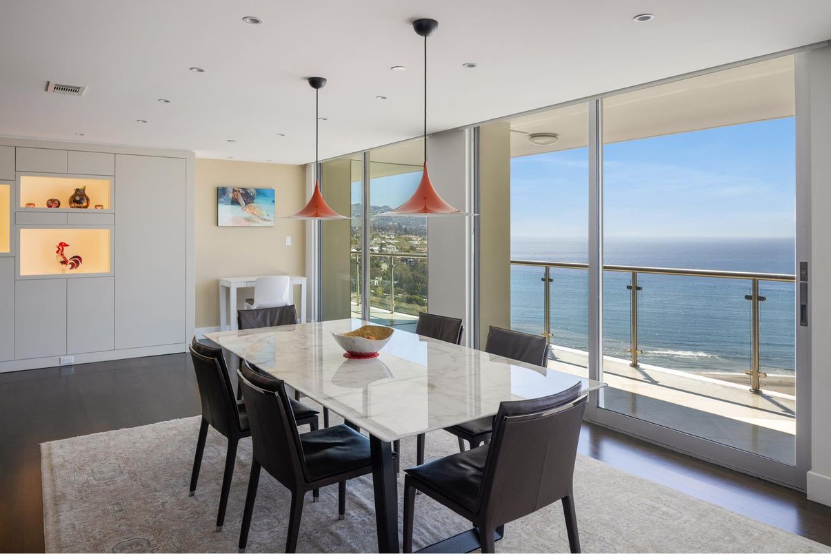 Dining room, Interior, Pendant Lights, Recessed Lighting, Water, Wood Texture Flooring
