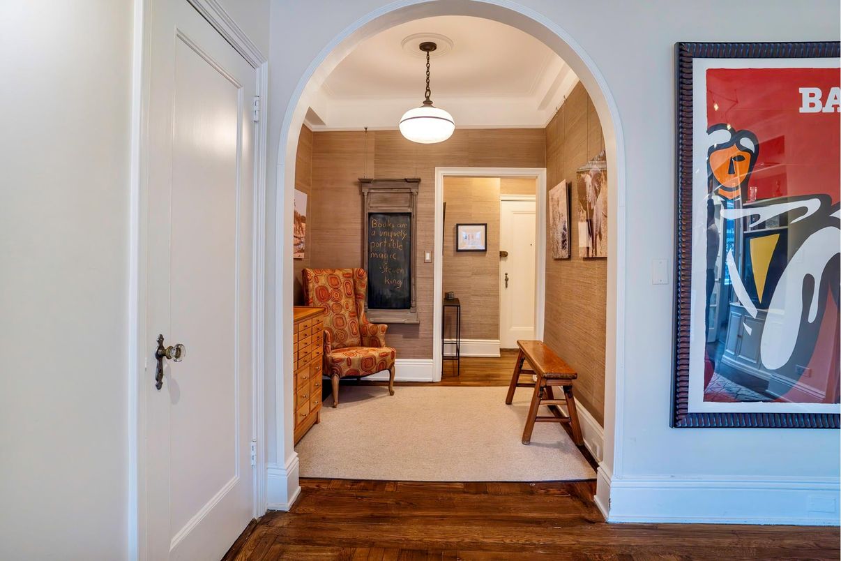 Interior, Pendant Lights, Wood Texture Flooring, Wooden Walls