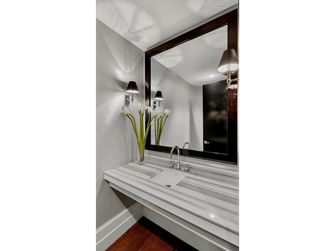 Interior, Recessed Lighting, Wood Texture Flooring