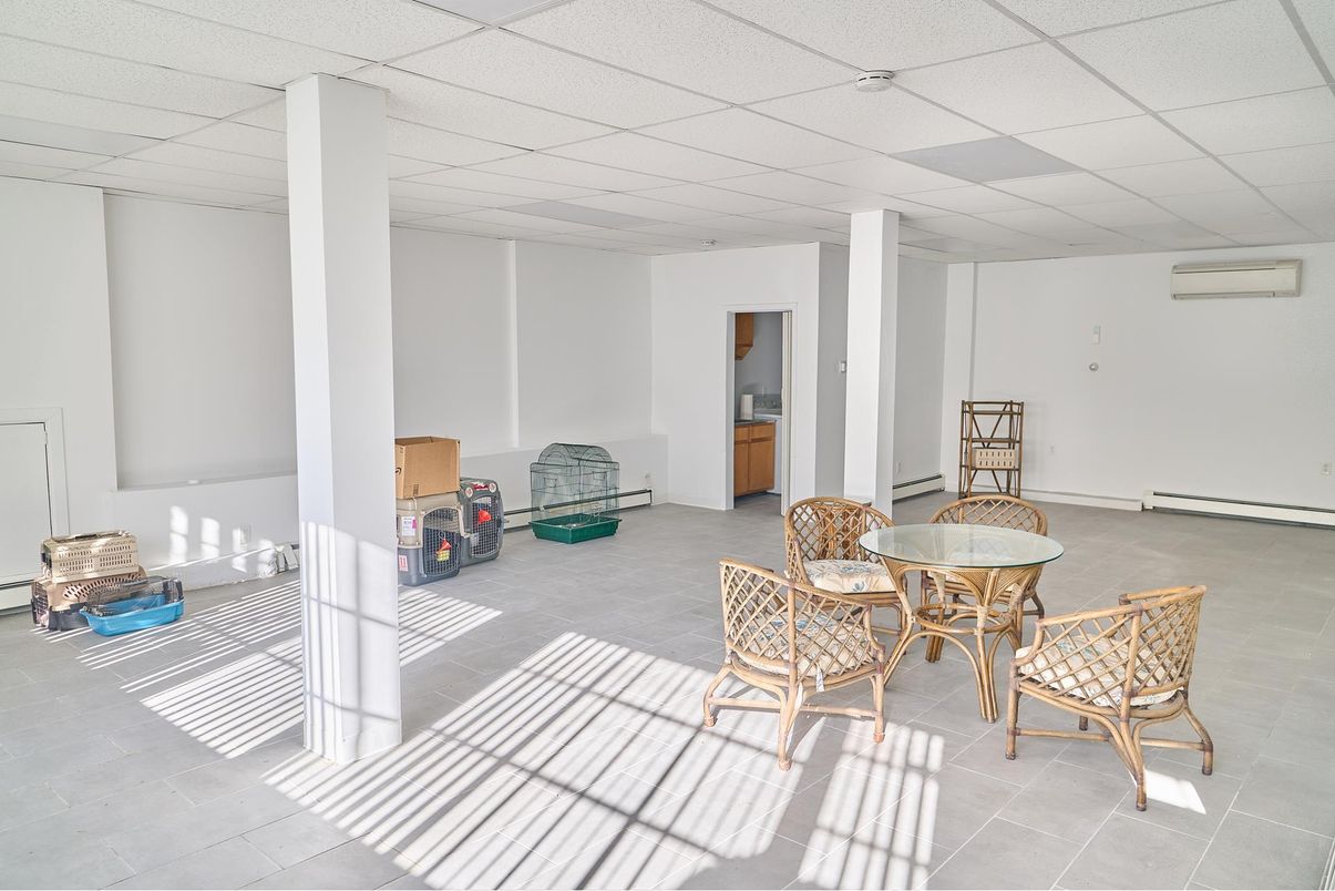 Dining room, Interior