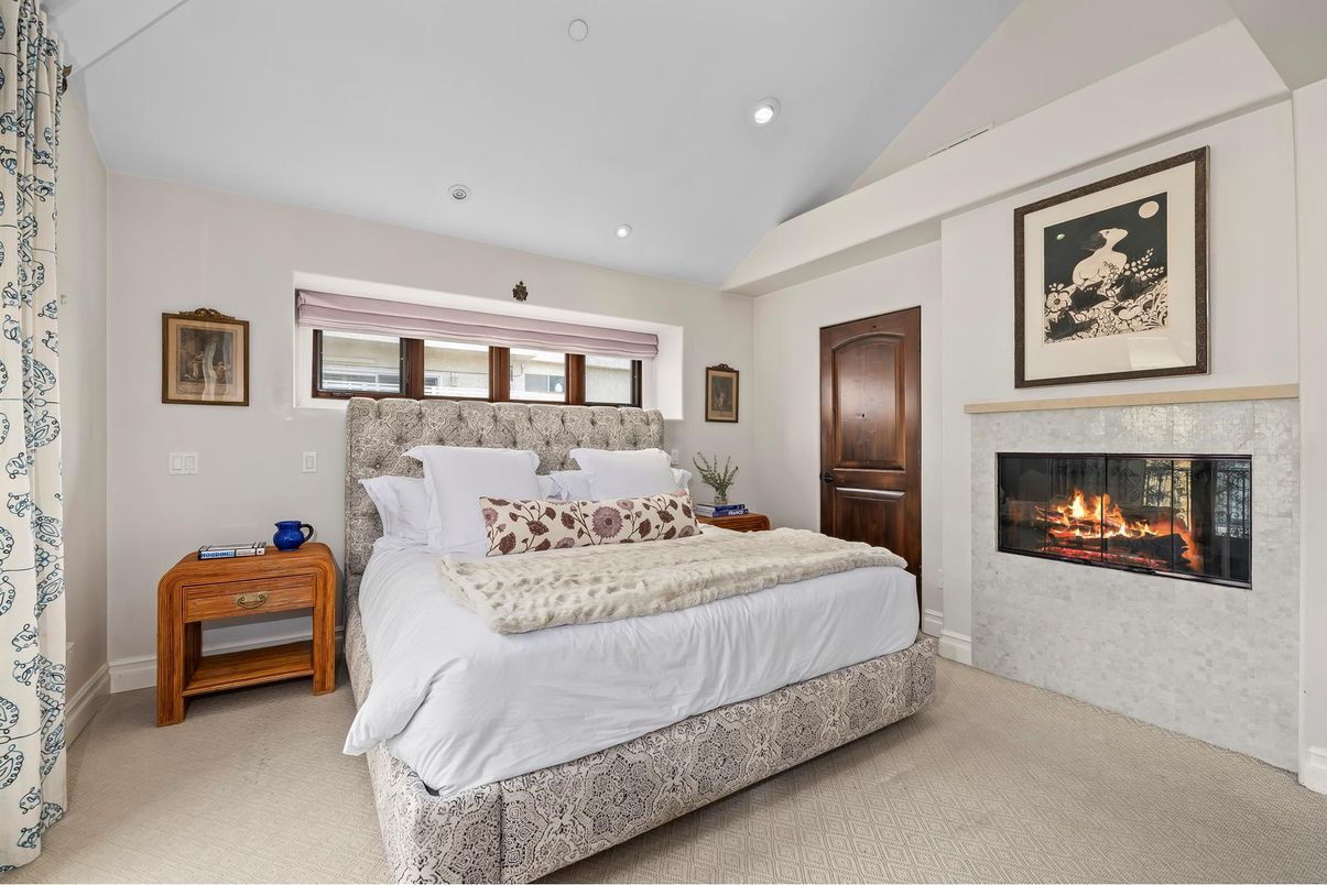 Bedroom, Fireplace, Interior, Recessed Lighting