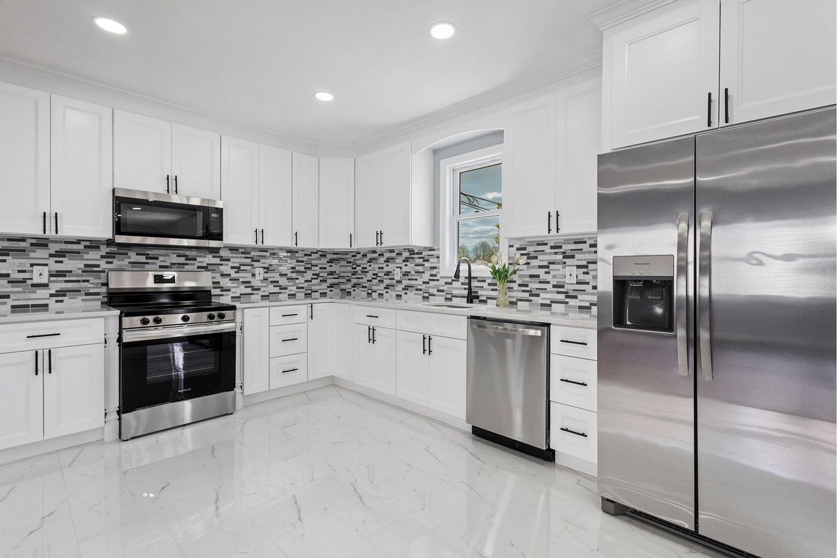 Interior, Kitchen, Marble, Recessed Lighting, Stainless Steel Appliances