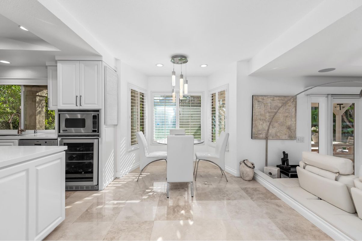 Dining room, Interior, Kitchen, Pendant Lights, Recessed Lighting