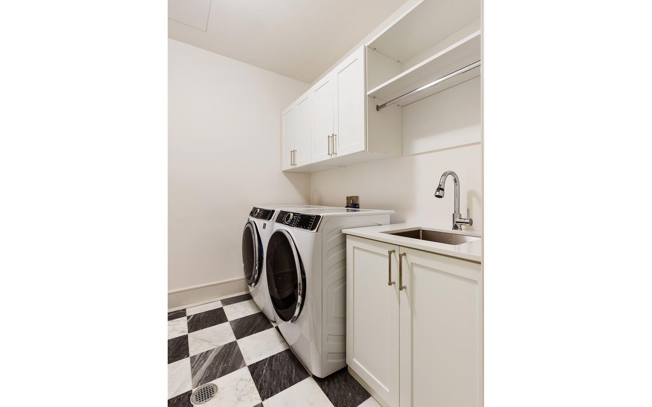 Interior, Washer