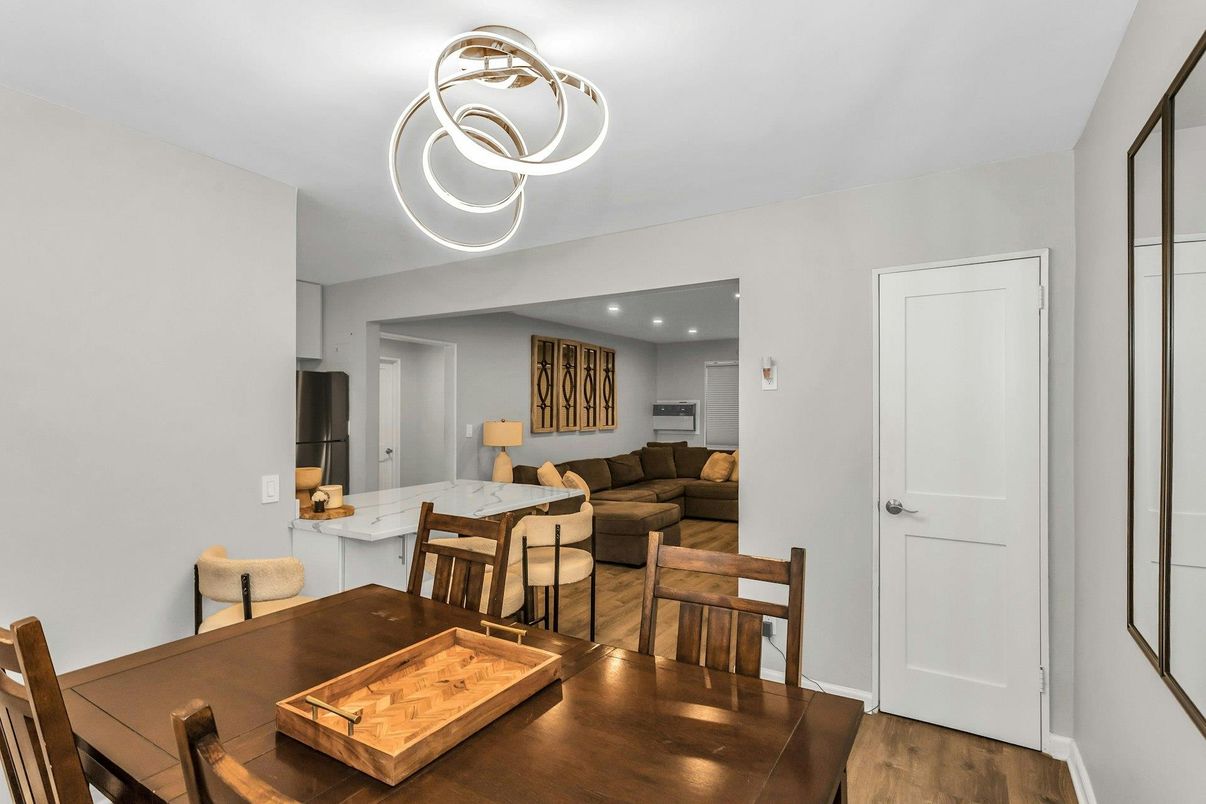 Dining room, Interior, Living room, Pendant Lights, Recessed Lighting, Wood Texture Flooring