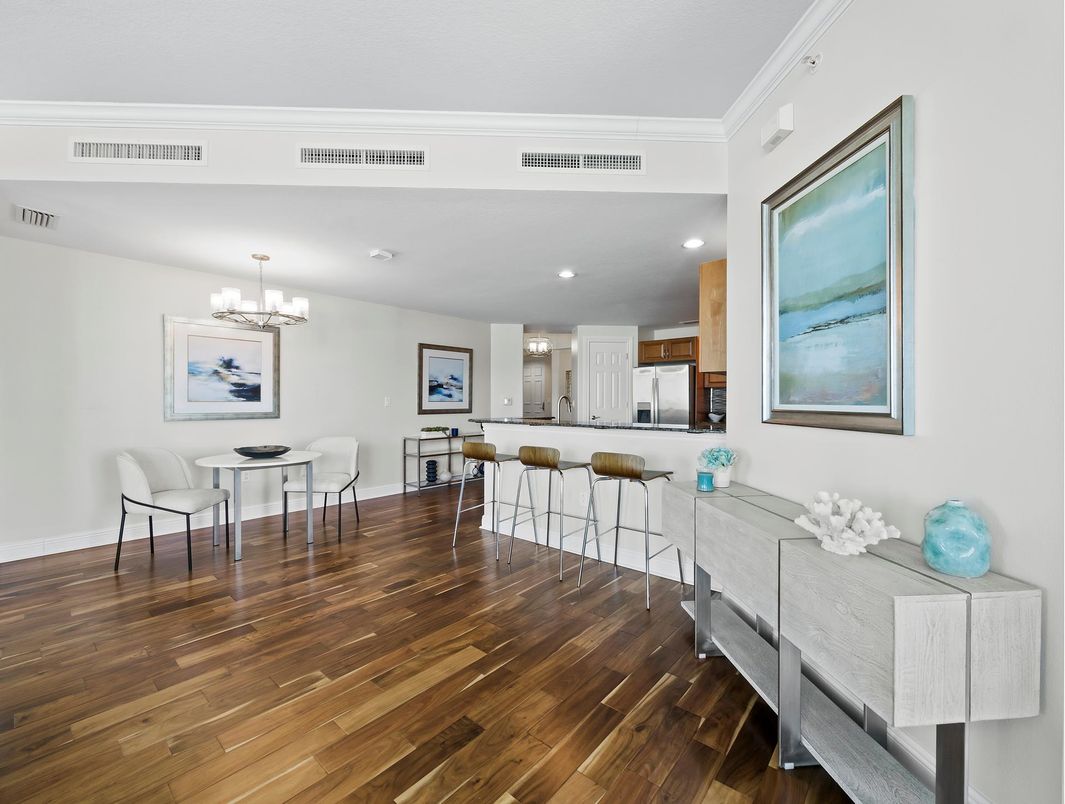 Chandelier, Dining room, Interior, Kitchen, Recessed Lighting, Wood Texture Flooring