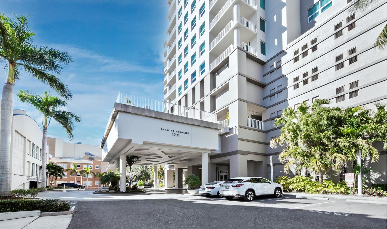 Exterior, Facade, Condo Building