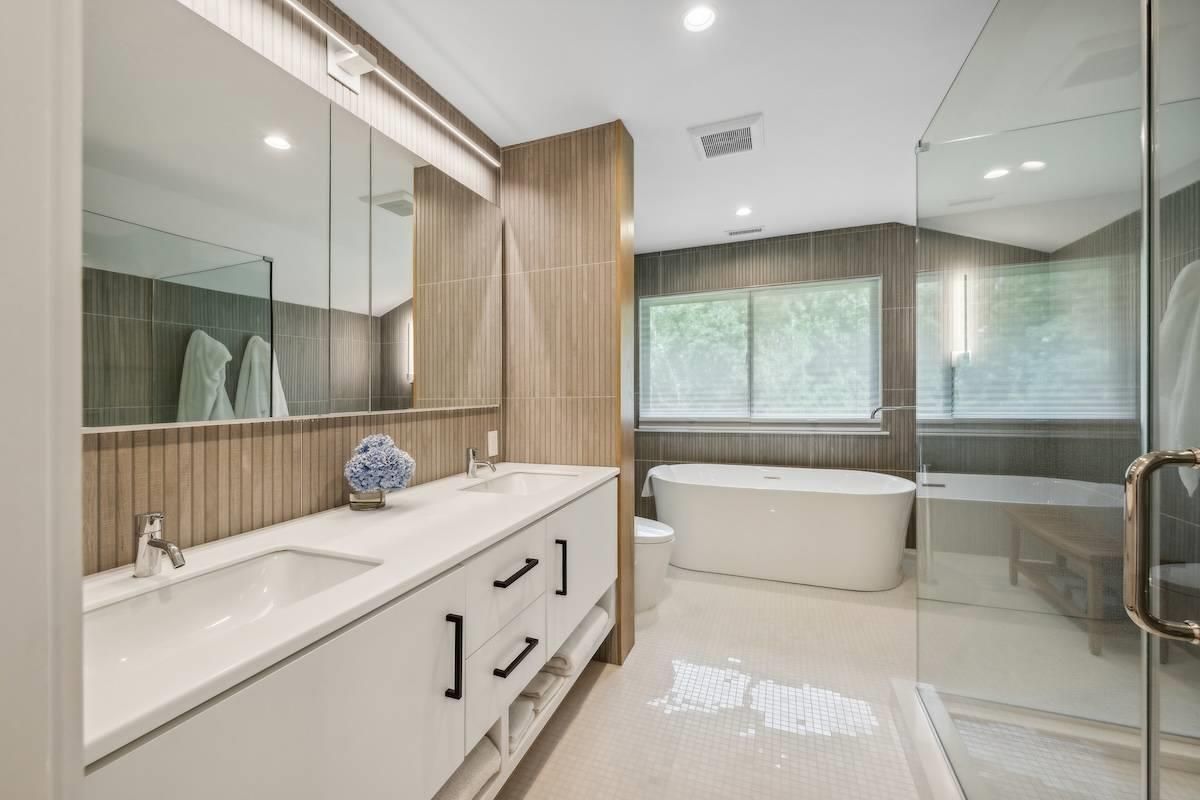 Bathroom, Dual Sink Vanities, Free Standing Baths, Glass Shower, Interior, Recessed Lighting