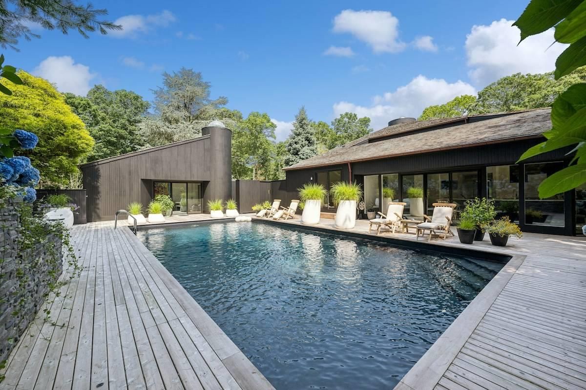Exterior, Pool, Solar Panels