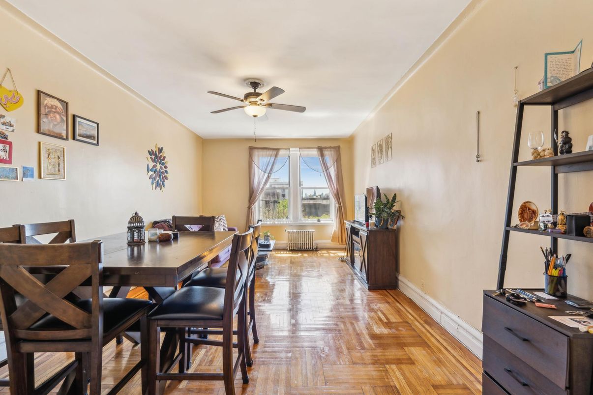 Dining room, Interior, Wood Texture Flooring