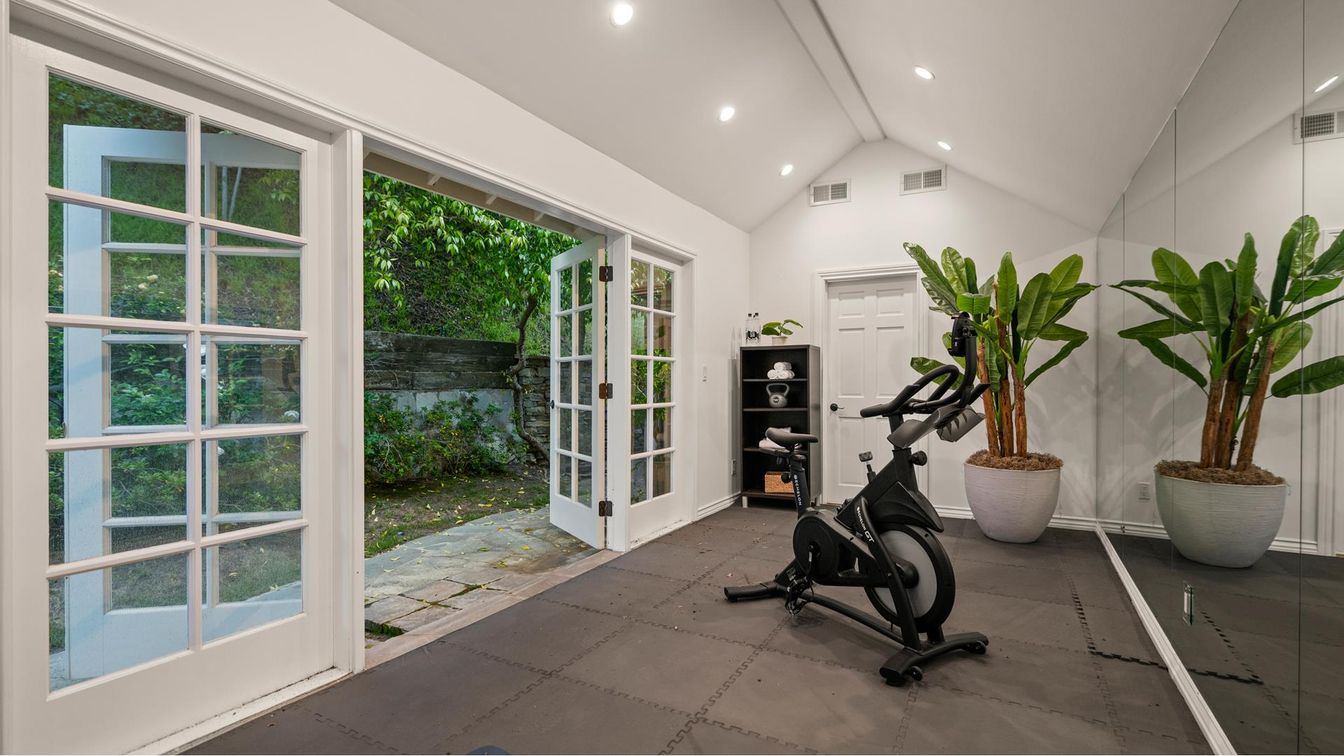 Fitness Equipment, Interior, Recessed Lighting