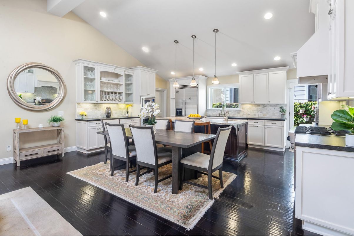 Dining room, Interior, Kitchen, Pendant Lights, Recessed Lighting, Stainless Steel Appliances, Wood Texture Flooring