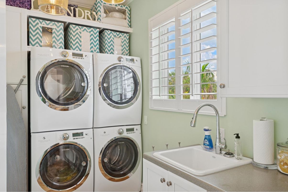 Interior, Utility Closets, Washer