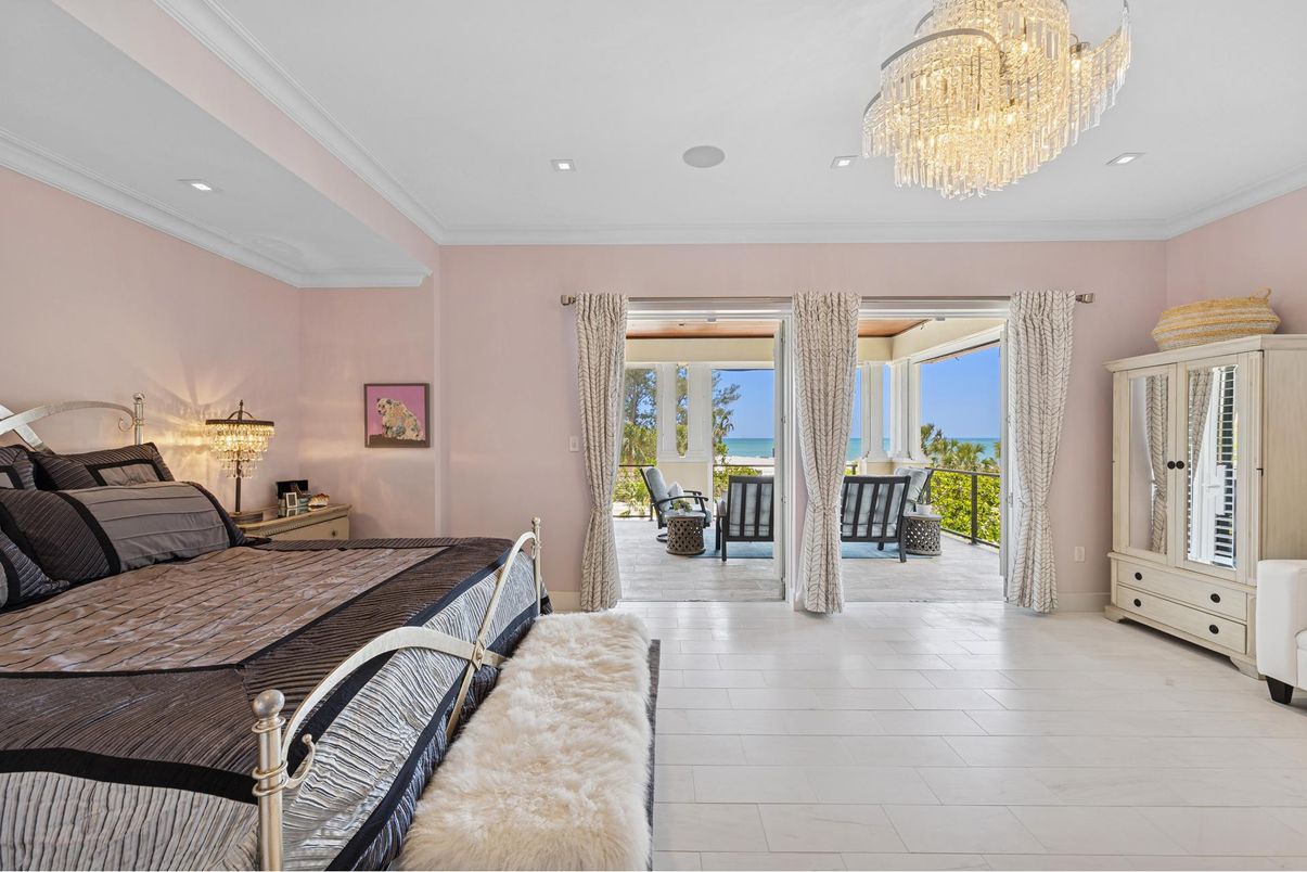 Bedroom, Chandelier, Interior, Marble, Recessed Lighting, Water
