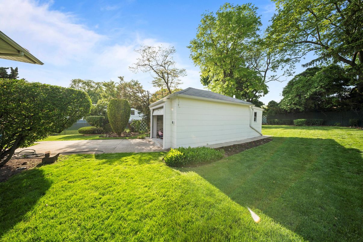 Backyard, Detached Garage, Exterior