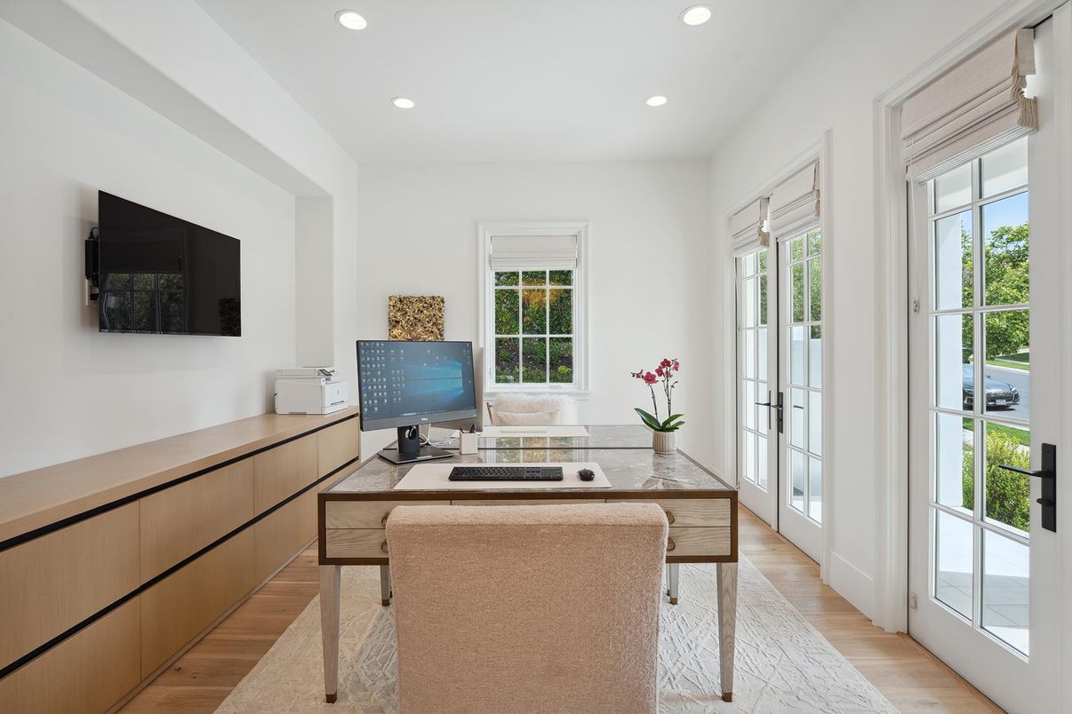 Home Office, Interior, Recessed Lighting, Wood Texture Flooring